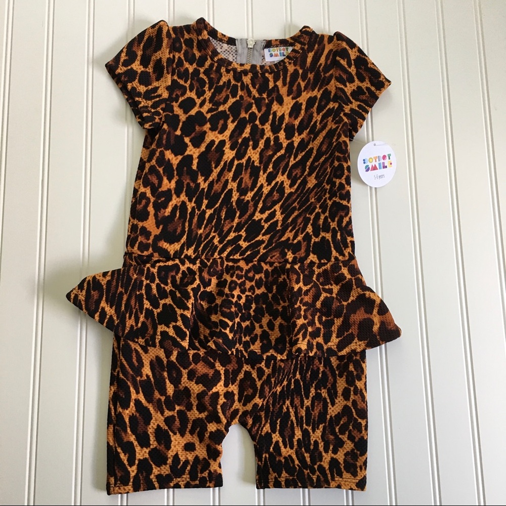 Dot Dot Smile little girls romper 5/6 New